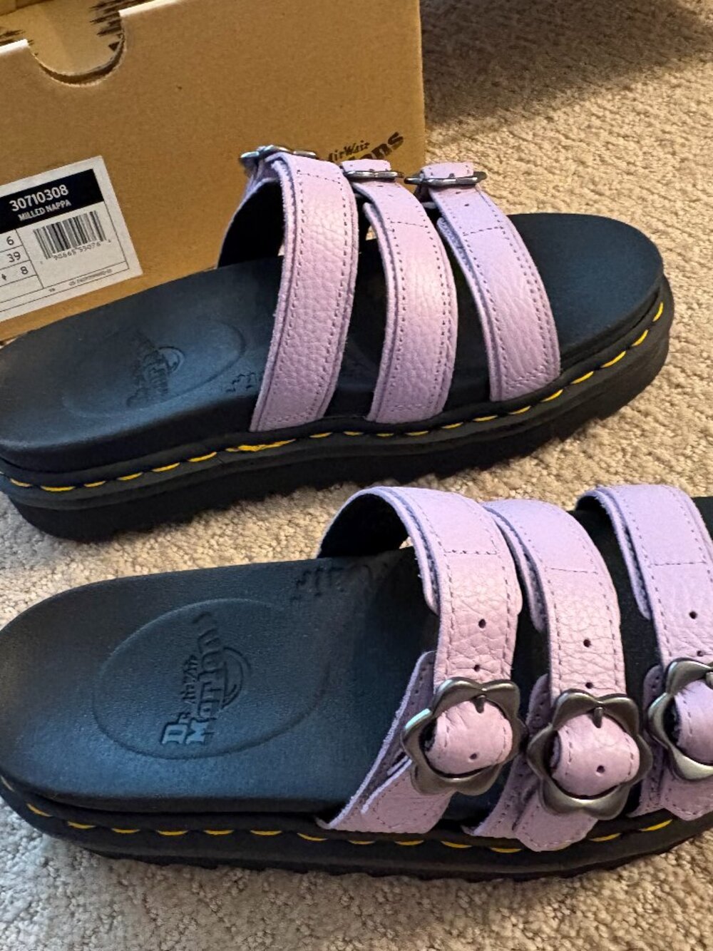 Dr. Martens Blair Slide in Lilac 8 New - Picture 3 of 6
